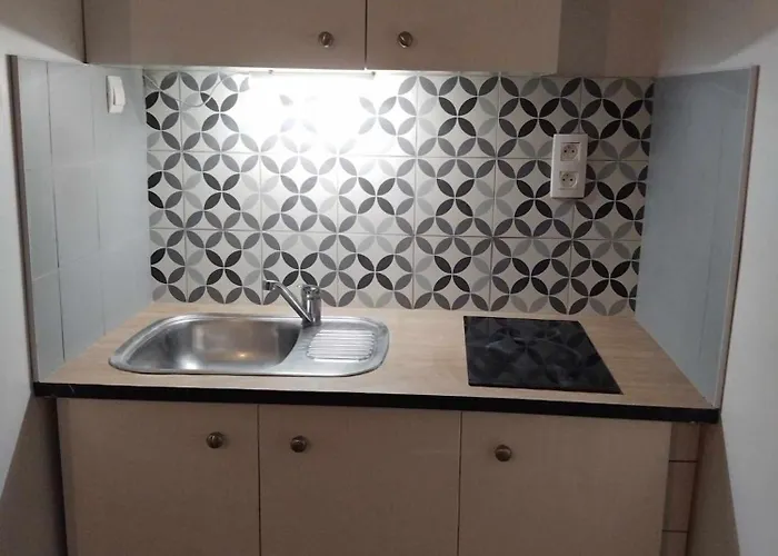 Au Porte D'entree De Dax *